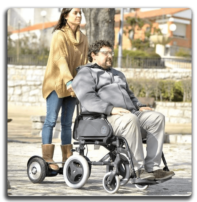 ¿Cómo funciona la movilidad eléctrica para sillas de ruedas?