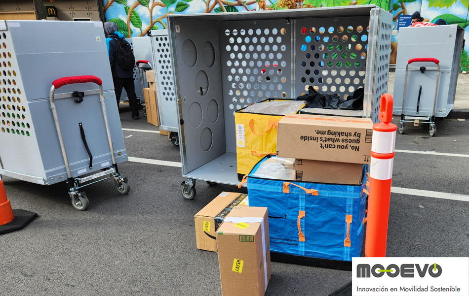 amazon walker delivery worker nyc